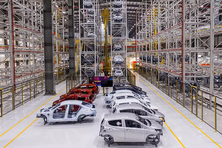 Diễn biến phức tạp của dịch Covid-19 đã ảnh hưởng nghiêm trọng đến tình hình kinh doanh ôtô tại thị trường Việt Nam. Điều này khiến hầu hết các mẫu xe ôtô bán chạy nhất Việt Nam tháng 5/2021 giảm sâu về doanh số.