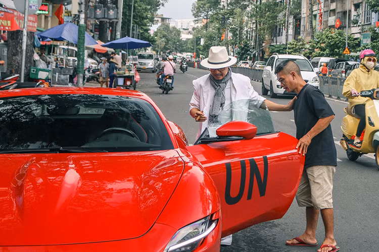 Các siêu xe về garage của Đặng Lê Nguyên Vũ trong năm 2024 còn có Ferrari 812 GTS, Ferrari 812 Superfast, cặp đôi 812 này sở hữu sức mạnh đáng kinh ngạc, nhưng chắc chắn trong 2 hay 3 năm tới, sẽ không 1 lần nào xuất hiện công khai, dù là với danh nghĩa trưng bày.