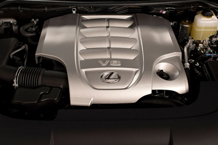 Bên cạnh đó, xe sang Lexus mới sẽ có sẵn 3 cấu hình chính, bao gồm động cơ V6 3.5L, V8 3.5L và V6 3.5L kết hợp hệ truyền động hybrid bổ sung.