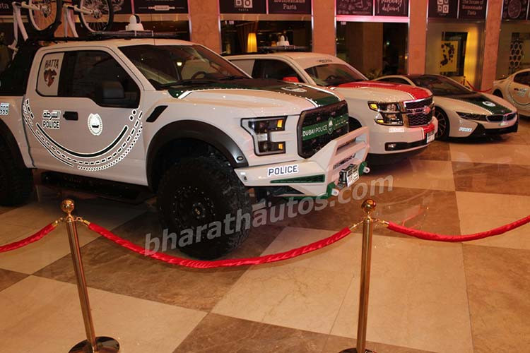 Khi góp mặt vào đội hình “toàn sao” của đội tuần tra cảnh sát Dubai, Mercedes-AMG GT 63 S sẽ được sánh vai cùng những chiếc siêu xe, xe thể thao khác. Trong những chiếc siêu xe đó có những cái tên nổi tiếng phải kể đến như Lamborghini Aventador LP700-4, Bugatti Veyron 16.4, Aston Martin One-77, Porsche 918 Spyder...