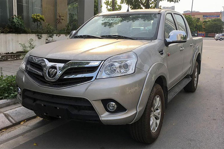 Những mẫu xe ôtô thương hiệu Trung Quốc thường có thiết kế na ná những mẫu xe có tiếng trên thế giới, từ dòng xe bình dân đến hạng sang. Do đó, việc mẫu xe bán tải Trung Quốc mang tên Foton Tunland có thiết kế gợi nhớ đến chiếc Mitsubishi Triton đình đám không quá ngạc nhiên.