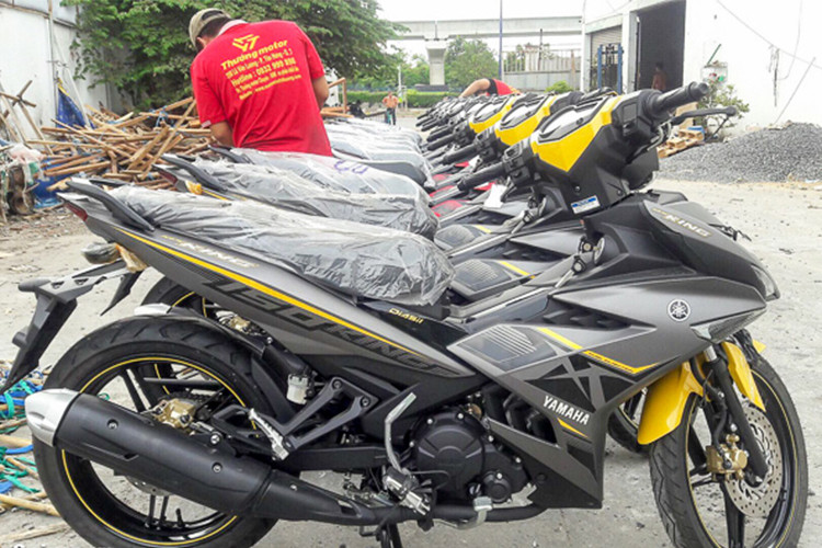 Mẫu xe côn tay underbone mới của Yamaha vẫn sở hữu kích thước dài 1.970 mm, rộng 670 mm và cao 1.080 mm, độ cao từ yên xe 780 mm và trọng lượng 115 kg. Đáng tiếc, trên phiên bản mới này vẫn chưa được trang bị hệ thống khó thông minh mới của hãng xe máy Yamaha.