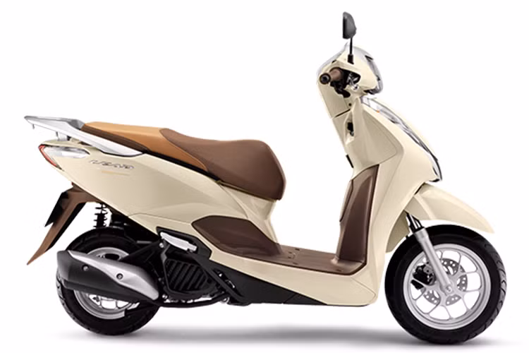 "Trái tim" của Honda Lead 125 phiên bản mới vẫn là động cơ eSP xylanh đơn, 4 thì, dung tích 125cc, làm mát bằng dung dịch, đi kèm là hệ thống phun xăng điện tử PGM-FI và hộp số vô cấp truyền động dây curoa.