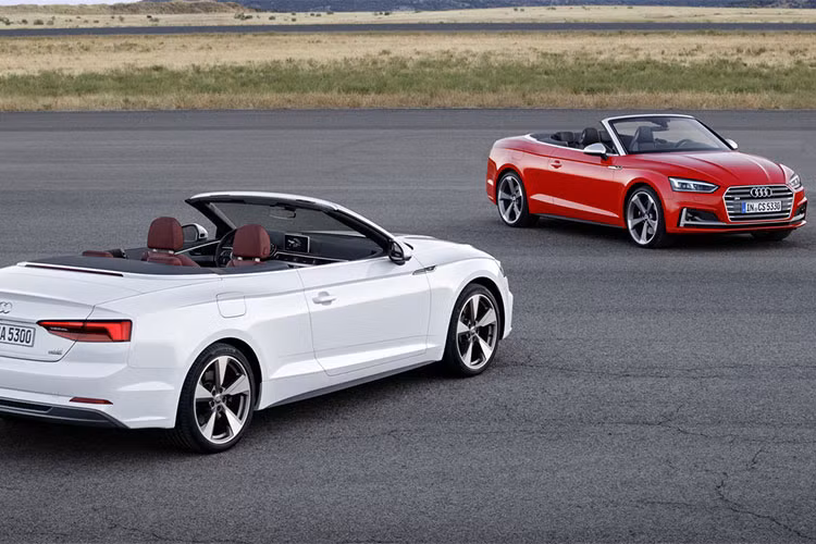 Một mẫu A4 Cabriolet được đồn là sẽ thay thế cả Audi TT Roadster và A5 Cabriolet. Dựa trên A3, mẫu A4 Cabriolet sẽ lái trên kiến trúc cơ sở gầm bệ MQB với một bố cục động cơ đặt nằm ngang. Chiếc mui trần mới có thể có giá mềm hơn hai mẫu mà nó thay thế ở khoảng 10.000 USD trở lên. Đây là một quyết định chắc chắn phải xảy ra khi doanh số cho cả TT và A5 đã liên tục giảm kể từ năm 2011.