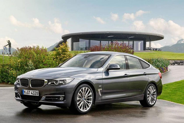 Trong một thế giới mà BMW đang liên tục cho ra mắt những mẫu crossover với đủ mọi hình dáng và kích cỡ để đáp ứng mọi đối tượng khách hàng tiềm năng, tiếp tục duy trì sản xuất và chào bán BMW 3 Series Gran Turismo là một hành động không mấy thông minh. Nó có một dáng vẻ khác thường so với phiên bản wagon 3 Series và kém hấp dẫn hẳn so với một mẫu crossover truyền thống.