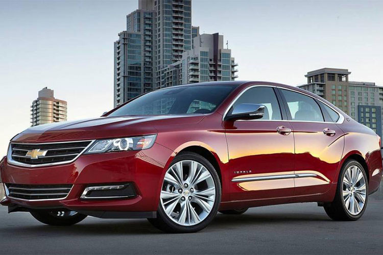 Giống như những mẫu sedan to lớn có hệ dẫn động cầu trước khác, thời gian của Impala không còn là bao nhiêu nữa. Doanh số của nó đang rơi thẳng xuống vực, và gần đây có không ít lời đồn cho rằng GM có thể cắt bỏ mẫu xe Chevrolet Impala khỏi dòng sản phẩm của họ. Ford đang làm điều tương tự với danh mục đầu tư của họ bằng cách đặt dấu chấm hết cho hầu hết xe sedan ở thị trường Bắc Mỹ trong năm tới.