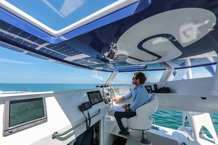 Với sự hỗ trợ của Toyota châu Âu, mục tiêu của chiếc Energy Observer là hoàn thành hành trình vòng quanh thế giới bằng động cơ hydrogen. Hiện tại, nó đang ở khu vực Địa Trung Hải và sẽ chạy lên Bắc Âu vào năm tới. Đến năm 2020, chiếc tàu này đặt mục tiêu là đến được Tokyo vào đúng thời điểm diễn ra thế vận hội Olympics.