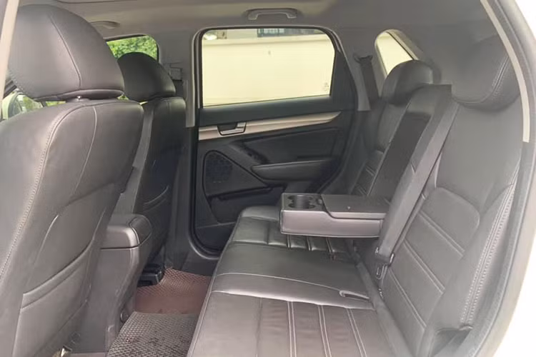 Xe sở hữu khối động cơ 2 lít 4 xi-lanh tăng áp, công suất 175 mã lực, mô-men xoắn cực đại 240 Nm phù hợp với một chiếc crossover tầm trung tuy nhiên theo nhiều người tiêu dùng Việt đánh giá - BAIC X65 không mạnh mẽ như những thông số mà hãng đưa ra cho xe, thậm chí yếu.