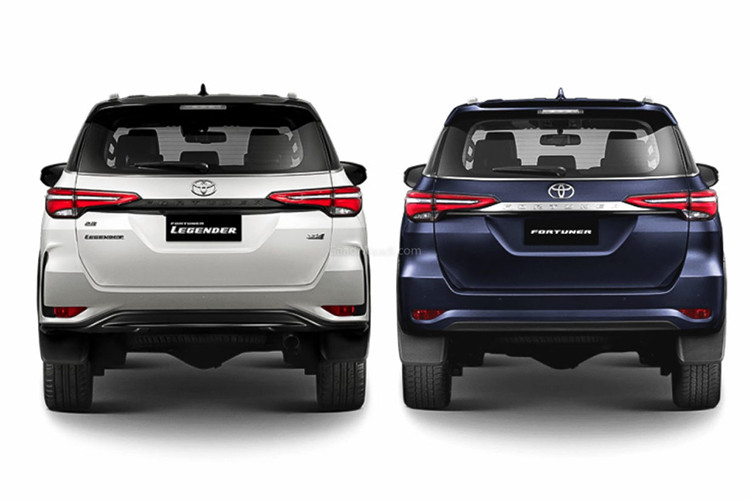 Toyota Fortuner 2.4V 2021 không có nhiều điểm mới, vẫn tận dụng chất liệu nhựa mềm kết hợp với các chi tiết mạ bạc. Toyota Fortuner 2.4V được trang bị động cơ dầu 2.4L 2GD-FTV 2.4L, sản sinh công suất 148 mã lực, mô-men xoắn 400 Nm đi kèm hộp số tự động 6 cấp tiêu chuẩn.