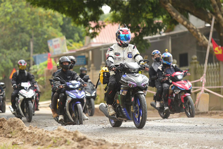 Giảm áp suất lốp giúp tăng độ bám đường, giảm tình trạng trượt bánh.