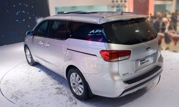 Kia Grand Sedona 2015 co gia 1,18 ty tai Viet Nam-Hinh-3