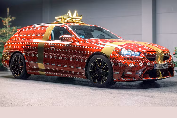BMW M5 Touring phien ban Giang sinh se ra mat vao nam 2024