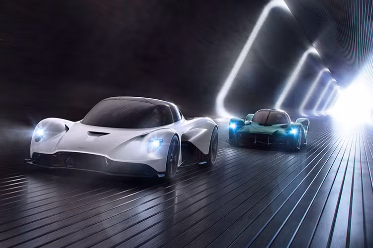 Phần phim thứ 25 của James Bond mang tựa đề “Bond 25” hiện đang trong quá trình quay và có lịch ra mắt vào tháng 4 năm 2020. Nam diễn viên Daniel Craig một lần nữa đảm nhiệm vai điệp viên nổi tiếng.