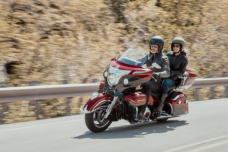 Hãng xe máy Indian sẽ chỉ bán Roadmaster Elite taị thị trường Mỹ và Canada với giá khởi điểm từ 36.999 USD (tương đương 858 triệu đồng). Đây được xem là "đối thủ" của Harley-Davidson Road Glide CVO.