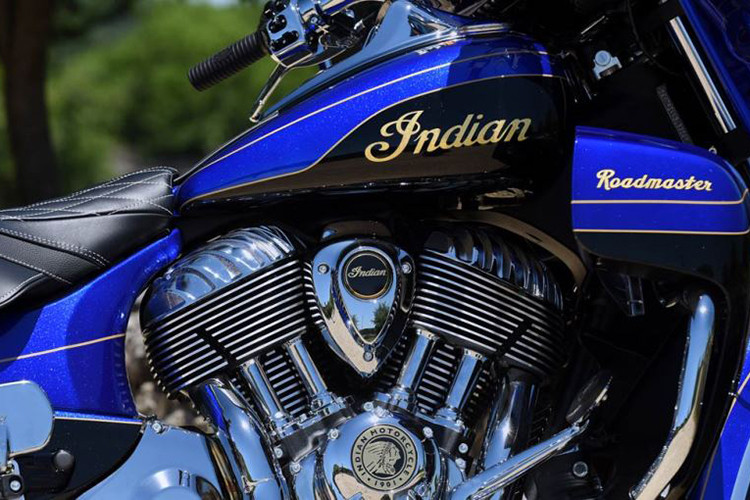 Động cơ này đã được nâng cấp với công nghệ ngắt xi-lanh tự động, sẽ tự động dừng xi-lanh nằm giữa 2 chân người lái khi chiếc xe dừng.