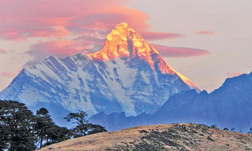 Phong cảnh núi thiêng Nanda Devi. Ảnh nguồn: Trung úy Nawang Kapadia.