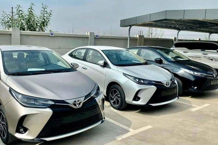 Toyota Vios tai Viet Nam giam 35 trieu dong, 