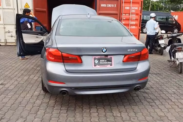 BMW cho biết xe có thể chạy điện hoàn toàn trong phạm vi 47 km khi sạc đầy. Tốc độ tối đa chỉ dùng năng lượng điện là 140 km/h với chế độ Max eDrive. Ngoài ra xe còn có các chế độ lái Auto eDrive, Battery Control bên cạnh các lựa chọn quen thuộc như Eco, Comfort hay Sport.