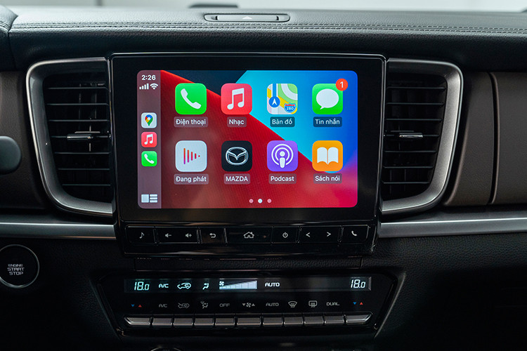 Ngoài ra, Mazda BT-50 2024 còn có nhiều tính năng an toàn hơn. Cụ thể, xe được trang bị đèn pha tự động, hệ thống kiểm soát hành trình thích ứng ở mọi dải tốc độ, cảnh báo va chạm phía trước, phanh tự động sau va chạm, cảnh báo lệch làn đường và phanh khẩn cấp tự động tránh va chạm với phương tiện đang đến khi quay đầu.