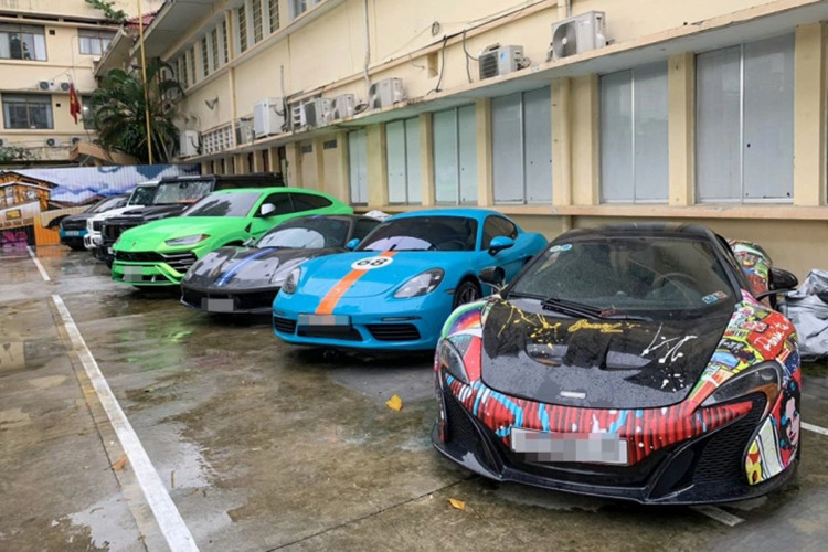 Cách đây ít lâu, thị trường xe sang, siêu xe bất ngờ khi Phan Công Khanh và Mohamach Da Pha bị bắt vì hành vi “Lừa đảo chiếm đoạt tài sản” và “Lạm dụng tín nhiệm chiếm đoạt tài sản”. Trong số đó nổi bật với dàn xe sang, xe thể thao, siêu xe và một chiếc BMW M3 hiệu suất cao bị tạm giữ nhằm phục vụ công tác điều tra.