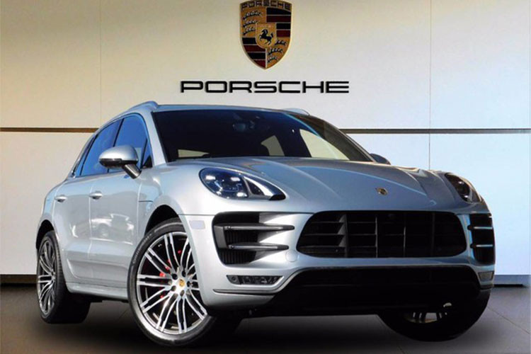 Trong số những mẫu xe SUV hạng sang 2018 đáng mua, Porsche Macan 2018 được xem là sự lựa chọn khá tốt. Xe được trang bị khôi động cơ mạnh mẽ, nhiều công nghệ tiên tiến, khả năng off-road ấn tượng, trải nghiệm lái mượt mà và tính ổn định cao.