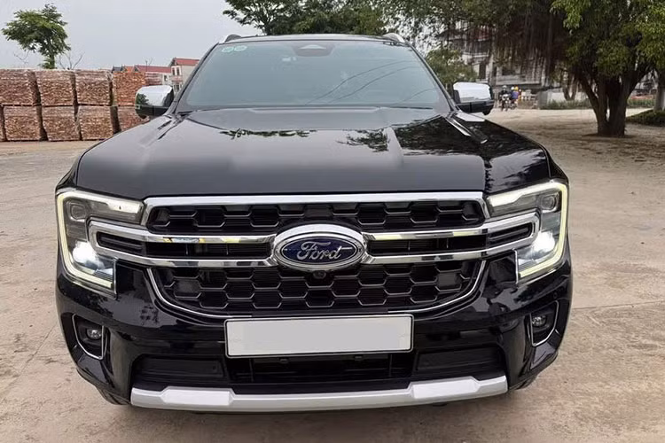 Trong bối cảnh giá xe mới liên tục tăng cao do ảnh hưởng của chi phí sản xuất và các loại thuế, thị trường xe "vừa lướt" – những chiếc xe đã đăng ký nhưng mới chạy vài trăm đến vài nghìn km đang trở thành lựa chọn đáng cân nhắc cho nhiều người mua thực dụng.