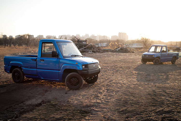 Xe bán tải điện đang được nhiều hãng sản xuất, nhưng Pickman của Kaiyun Motors (công ty xe Trung Quốc) mới đây đã cho ra mắt một chiếc bán tải nhỏ gọn và tiện dụng. Chiếc xe ôtô bản tải chạy điện của Trung Quốc này được xem là khá phù hợp với việc di chuyển trong phố.