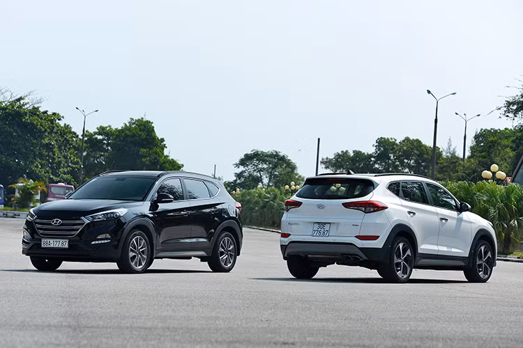 Tại thị trường Việt Nam luôn ưa chuộng sự mới mẻ, đặc biệt là những nhân tố tạo nên khác biệt cho phân khúc như Hyundai Tucson 2017. Và có lẽ chỉ cần 1 cú "hích" tốt, Tucson chắc chắn sẽ tạo được chỗ đứng vững chắc bên cạnh các đối thủ Nhật Bản là Honda CR-V và Mazda CX-5.