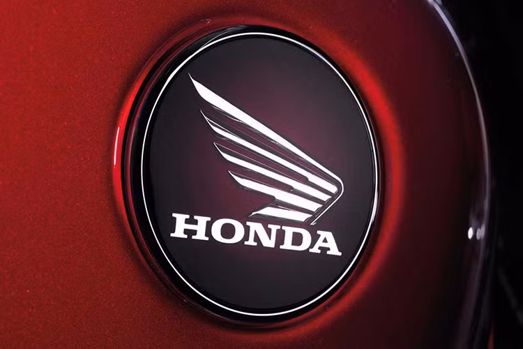 Honda ra đời vào năm 1948. Người sáng lập nên thương hiệu Honda để rồi sau đó cho ra đời những dòng ôtô Honda Nhật mạnh mẽ chính là ông Soichiro Honda. Logo của hãng vẫn mang chữ H, tên của nhà sáng lập thương hiệu này cho đến ngày nay.