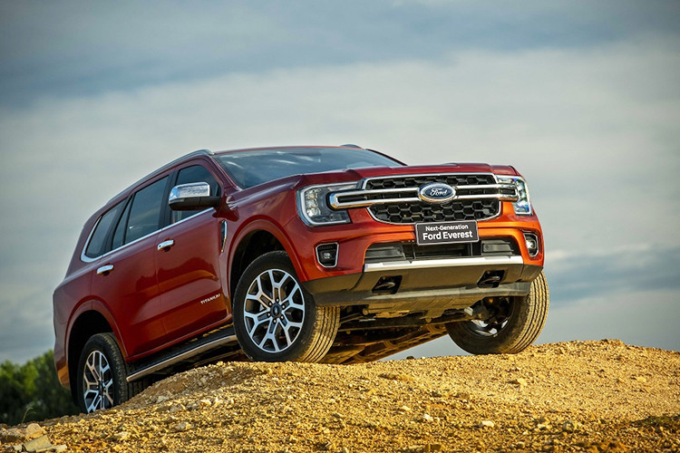 Ford Everest với doanh số quý 1 đạt 2.035 xe, tiếp tục được vinh danh ở vị trí thứ 6. Mặc dù là mẫu xe dẫn đầu phân khúc SUV cỡ D nhưng Everest vẫn không thoát khỏi tác động của thị trường, lượng khách mua xe Ford Everest quý 1/2024 giảm 19% so với cùng kỳ năm ngoái.
