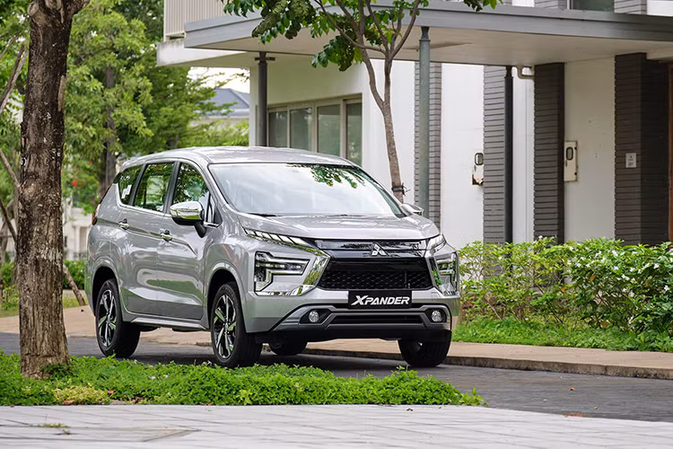 Mitsubishi Xpander có sự khởi đầu ấn tượng nhưng phải chấp nhận xếp ở vị trí thứ 2 do tổng doanh số 3 tháng đầu năm đạt 3.508 xe. So với cùng kỳ năm ngoái, sức tiêu thụ của Xpander giảm 21%.