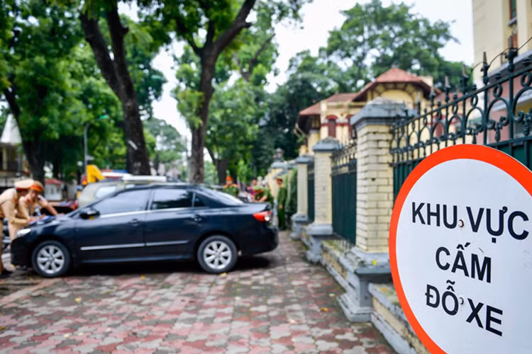 Tai xe oto luu y khong dung, do xe tai 14 vi tri nay