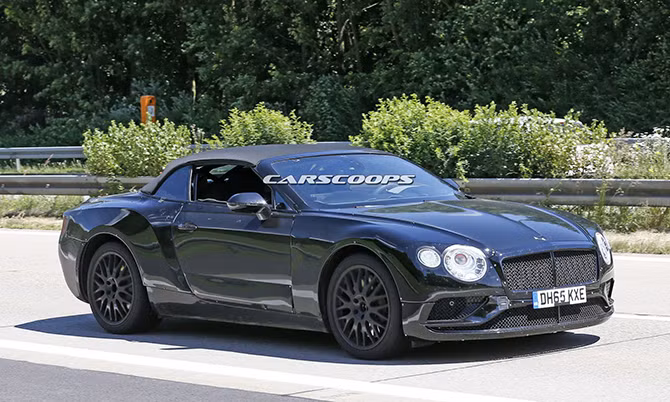 Về mặt kỹ thuật, cả hai phiên bản GT và GTC của hãng xe sang Bentley đều sử dụng nền tảng MSB kết cấu đa chất liệu, từng được bắt gặp trên các sản phẩm của Volkswagen Group và gần đây nhất là mẫu Panamera mới.