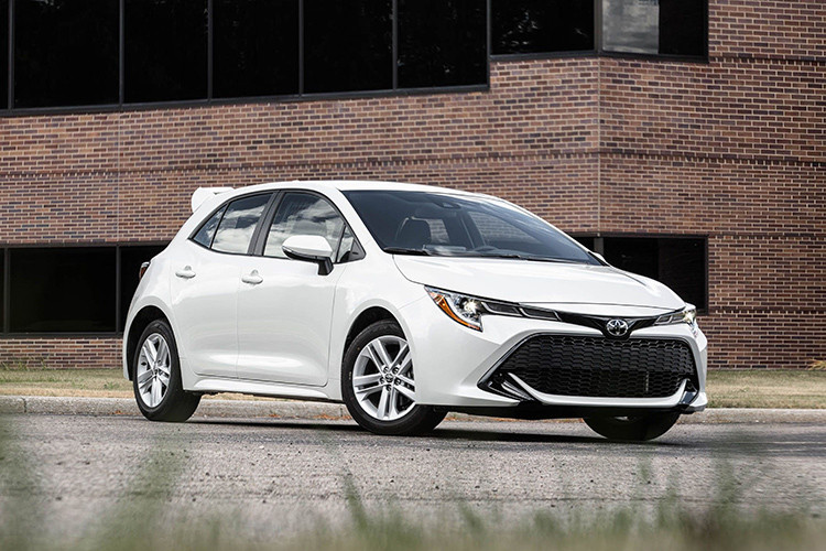 Thiết kế đẹp, khả năng lái cải thiện, mẫu xe cỡ nhỏ Toyota Corolla Hatchback 2019 được chấm điểm cao ở khả năng chống va chạm, bảo vệ tốt tính mạng người trên xe. 
