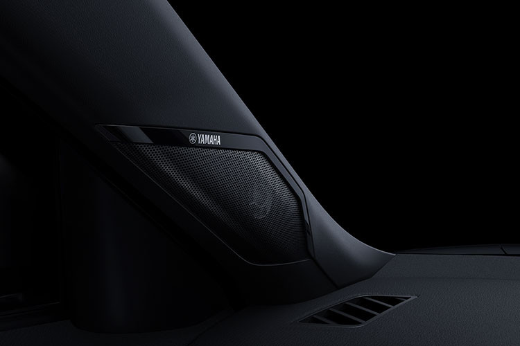 Mặc dù Mitsubishi Motors không tiết lộ tên mẫu xe nhưng khả năng cao đậy chính là Mitsubishi XFC bản thương mại. Đại diện hãng xe cho biết, mẫu SUV sắp ra mắt sẽ sở hữu thiết kế rắn rỏi thanh lịch, đậm chất SUV và đề cao các yếu tố thực tiễn cho người sử dụng như sự linh hoạt trong hệ thống điều khiển, nhiều hộc chứa đồ tiện dụng, sự thoải mái tối ưu với không gian nội thất rộng rãi vượt trội.