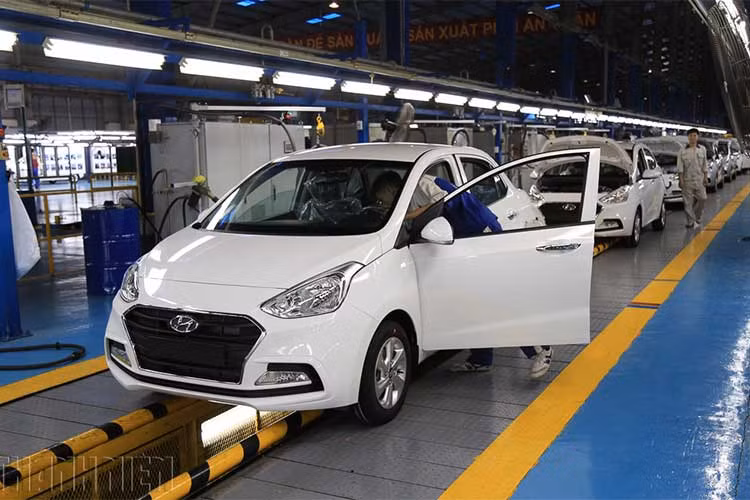 Theo chia sẻ của nhiều dân buôn và các doanh nghiệp nhập khẩu ôtô vừa và nhỏ, những chính sách mới như Nghị định 116 và 125 mới đây khiến cho ngành công nghiệp ôtô chỉ còn là cuộc chơi của các "ông lớn". Do đó, doanh nghiệp vừa và nhỏ sẽ không thể áp dụng những điều kiện kinh doanh như có cơ sở bảo dưỡng bảo hành hay giấy chứng nhận chất lượng ôtô từ nhà sản xuất nước ngoài với những xe nhập khẩu.