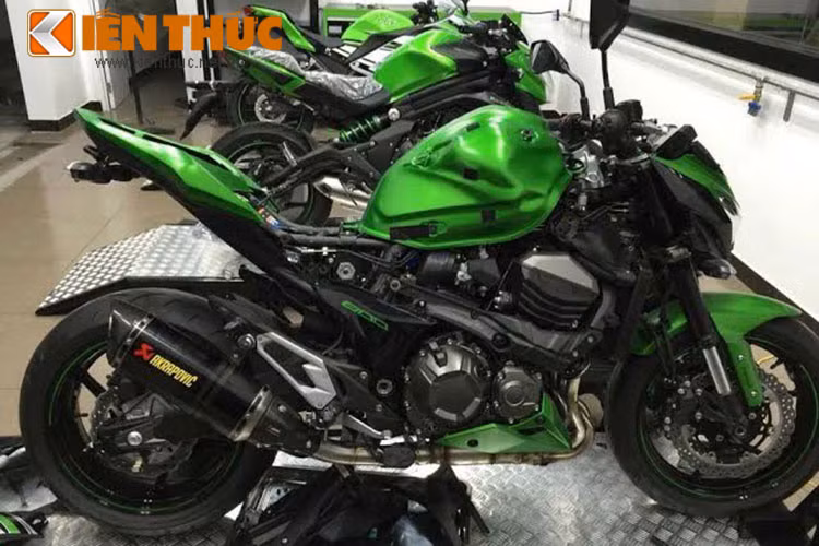 Tại đây ngoài việc bán và giới thiệu các mẫu xe mới nhất, còn hỗ trợ sửa chữa cho khách hàng sở hữu môtô Kawasaki tại Việt Nam.