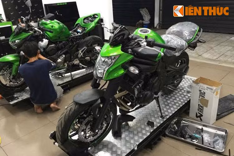 Hiện những mẫu xe mới nhất của Kawasaki đã có mặt tại đây để chuẩn bị cho ngày ra mắt vào 12/5 sắp tới.
