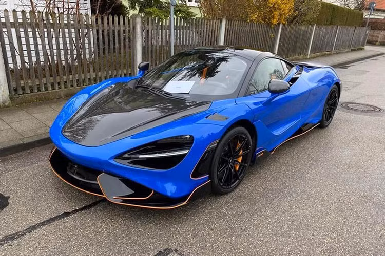 Hiện chưa rõ mức giá xe McLaren 765LT ở Việt Nam nhưng giới mê xe ước tính sẽ có giá trên 33 tỷ đồng. Một số thị trường Đông Nam Á khác, McLaren 765LT đang được bán tại Thái Lan bắt đầu từ 35 tỷ đồng và còn ở Singapore, các đại gia phải chi ra số tiền 1,6 triệu SGD, tương đương 29,7 tỷ đồng để sở hữu siêu xe bản giới hạn của McLaren 720S.