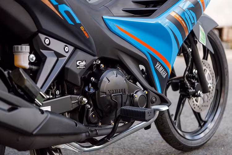 Chính nguồn cung hạn chế cộng với nhu cầu cao từ giới đam mê xe thể thao khiến Yamaha 135LC Fi luôn trong tình trạng “cháy hàng”, đẩy giá lên mức cao không tưởng.