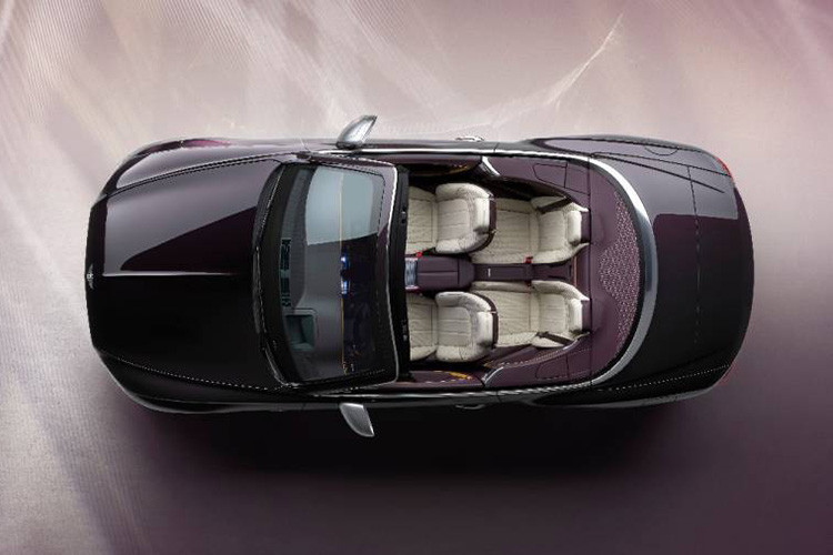 Ngoài sự độc bản, chiếc Continental GTC "hàng thửa" đầu tiên được tạo ra để đấu giá từ thiện tại Lễ hội rượu vang mùa đông Naples (Naples, Florida). Và đó cũng là lý do chính khiến giá đấu thắng cuộc của chiếc xe là 1,7 triệu USD.