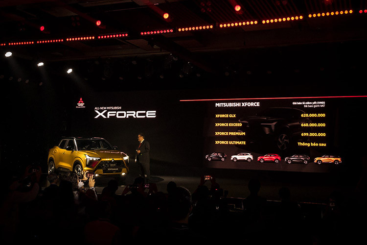 Mitsubishi Xforce sẽ được giao đến tay khách hàng từ tháng 3, phiên bản cao nhất Ultimate bàn giao vào tháng 6/2024. Với những công nghệ hiện đại, theo nhiều chuyên gia dự đoán mẫu xe Mitsubishi XForce sẽ có sức hút rất lớn và bùng nổ doanh số, tương tự như như "đàn anh" MPV Xpander luôn đạt doanh số khủng những năm vừa qua.