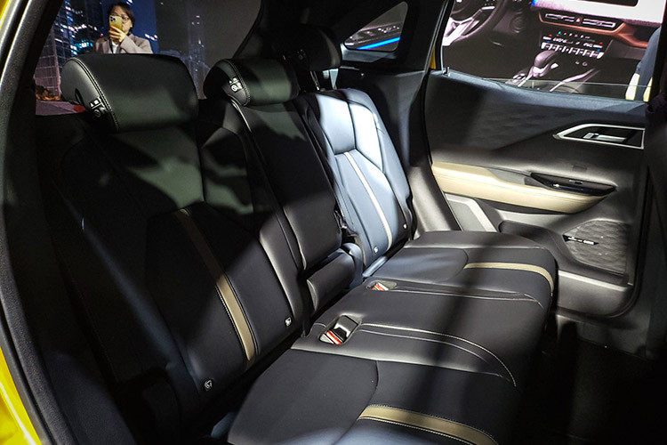 Bên dưới nắp ca-pô có động cơ 1.5L kết hợp với hộp số hộp số CVT và hệ dẫn động cầu trước. Với cấu hình này, xe có sức mạnh 104 mã lực đi kèm mô-men xoắn cực đại 141 Nm. Trọng lượng xe chỉ nặng hơn 1,2 tấn hứa hẹn giúp chiếc SUV hạng B này có khả năng tăng tốc tốt.