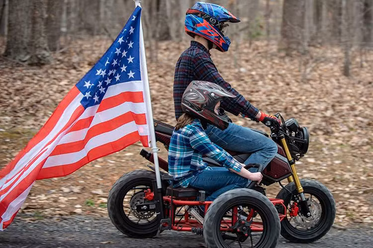 Với phong cách độ độc đáo này, đây có thể được xem là chiếc xe máy Honda MSX 125 độ sidecar độc nhất vô nhị trên thế giới hiện nay.