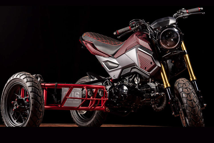 Sau khi hoàn tất các nâng cấp và thay đổi trên xe nguyên bản, xưởng độ Industrial Moto bắt đầu chế tạo phần thuyền đi kèm dành cho GUS.