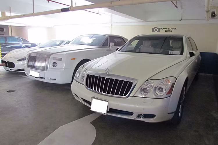 Căn hầm chứa siêu xe và xe siêu sang độc đáo thuộc sở hữu của ông chủ Masan với những chiếc McLaren 650S Spider MSO giới hạn 50 chiếc, Bentley Continental GTC Speed giới hạn 80 chiếc, Maybach 62S hay Rolls-Royce Phantom Drophead Coupe là những chiếc xe đáng chú ý.