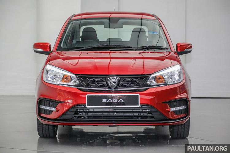 Giá xe Proton Saga 2019 Standard MT bán ra 32.800 Ringgit (tương đương 182,53 triệu đồng). Giá của phiên bản Standard AT là 35.800 Ringgit (199,22 triệu đồng). Và với phiên bản Premium AT, mức giá đưa ra là 39.800 Ringgit (221,48 triệu đồng).