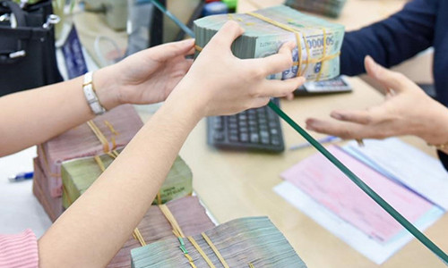 TP.HCM: 15 nghe si bi truy thu thue hang chuc ty