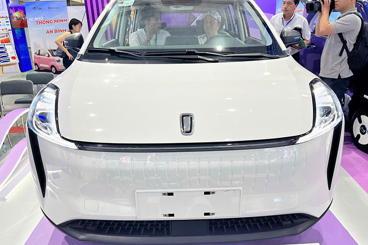 Tại thị trường Trung Quốc, Bestune NAT còn được biết đến với tên gọi Bestune e05. Đây là mẫu MPV cỡ nhỏ hướng đến người dùng phổ thông, xe sở hữu chiều dài x rộng x cao lần lượt là 4.450 x 1.840 x 1.680 mm và trục cơ sở dài 2.850 mm, Bestune NAT có kích thước gần tương đương đối thủ BYD M6.