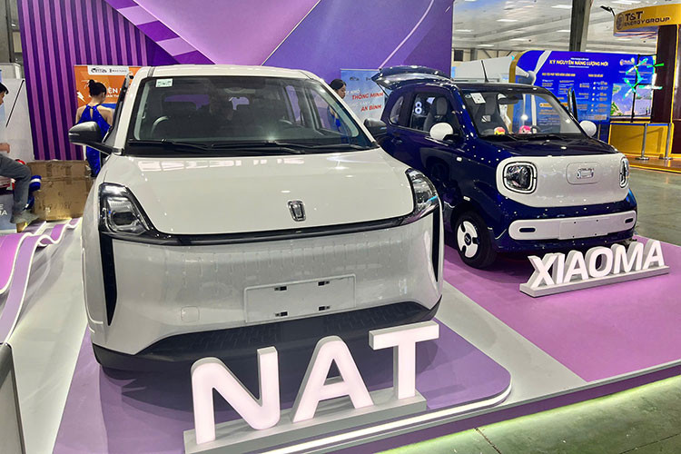 Tại Triển lãm quốc tế Năng lượng Việt Nam - Trung Quốc - ASEAN 2025 đang diễn ra tại ở Hà Nội, Công ty Thái Hưng (đơn vị phân phối xe FAW tại Việt Nam) đã chính thức giới thiệu mẫu MPV chạy điện giá rẻ Bestune NAT 2025 mới.